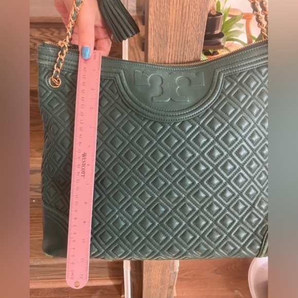 Tory Burch Green Quilted Shoulder Bag - Picture 4 of 6